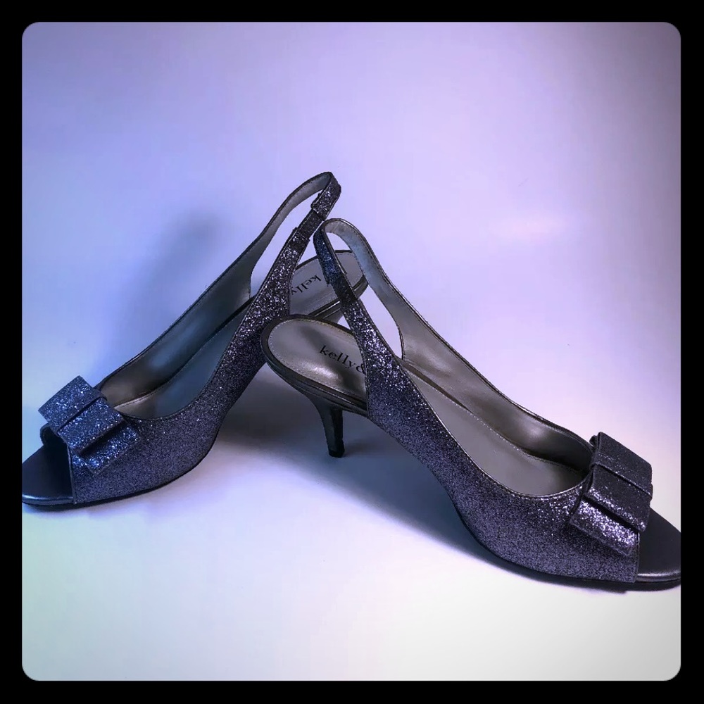 Kelly & Katie Silver Sparkle 7M Heels Pumps